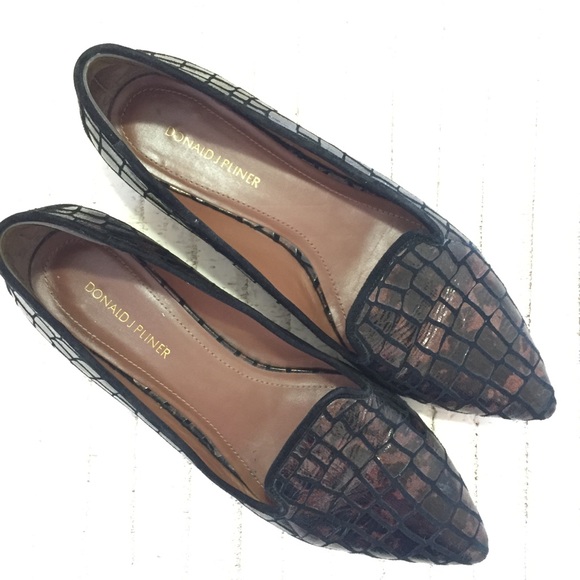 Donald J. Pliner Shoes - Donald Pliner Crocodile-Print Suede Loafer Sz 9M